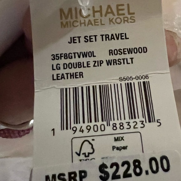 MICHAEL KORS JET SET TRAVEL ROSEWOOD
LG DOUBLE ZIP WRISTLET - Picture 3 of 6